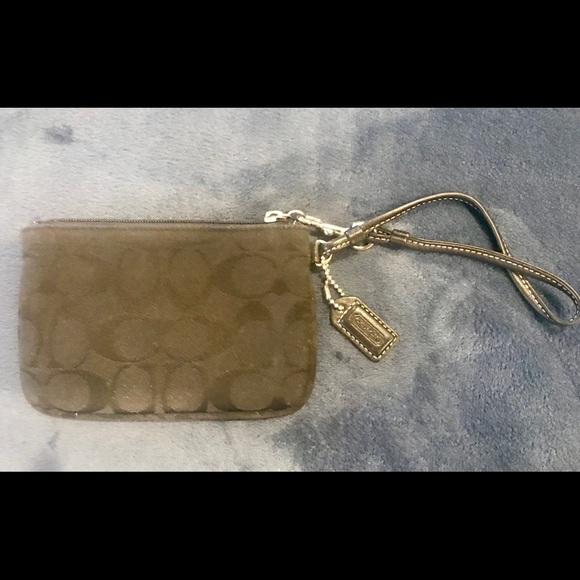 Coach Wristlet - Picture 4 of 4